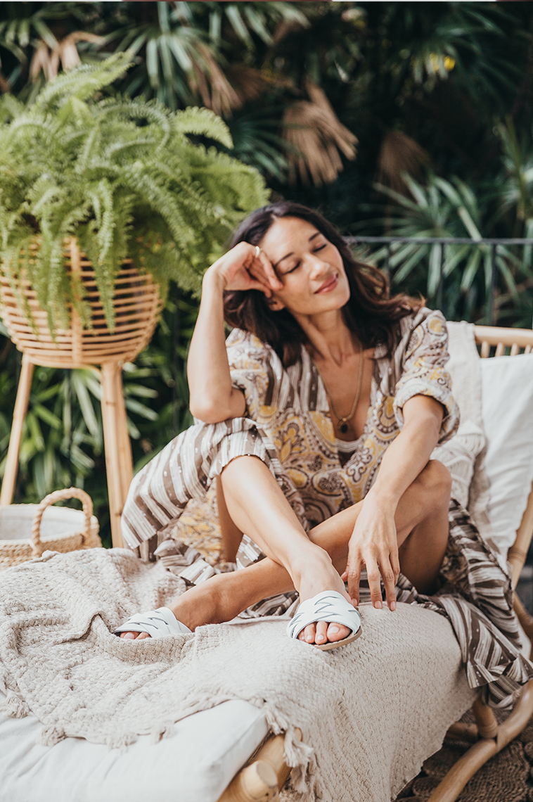 Saltwater retro slide shop