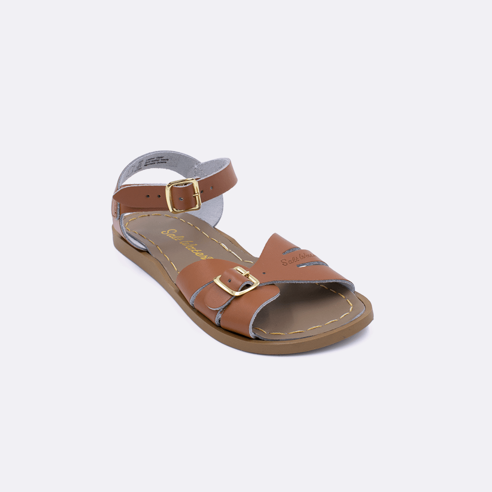 One 900 Classic style sandal color tan. Facing left to right diagonally. 	Little Kid Size.