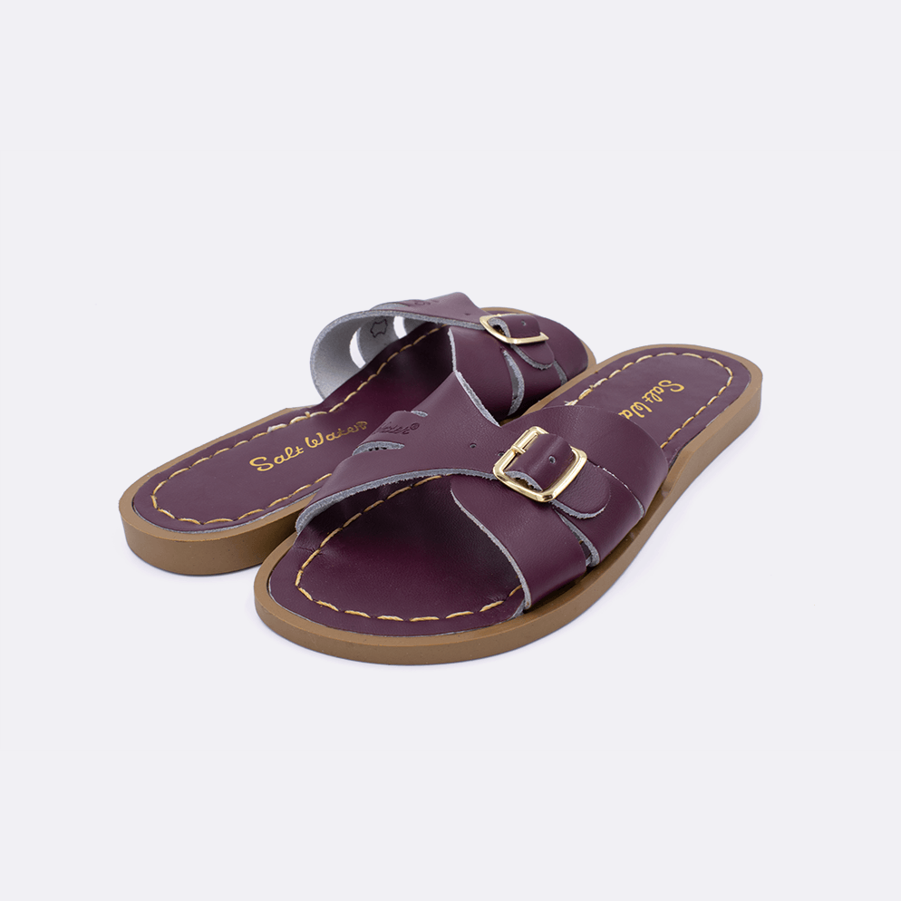 Two 9900 Classic Slide style sandal color claret. Both pushed together facing the camera diagonally.	Little Kid Size.