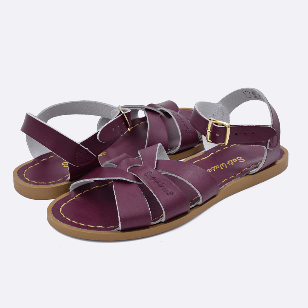 Two 800 Original style sandal color claret. Both pushed together facing the camera diagonally.	Adult Size.